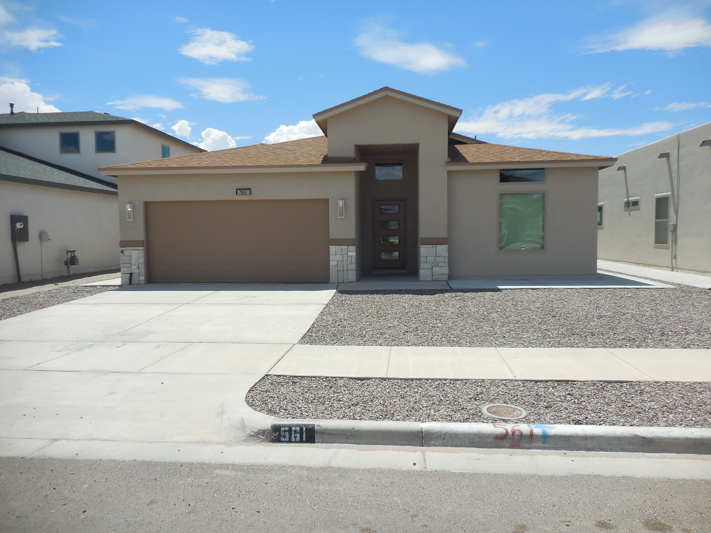 561 Oakmont